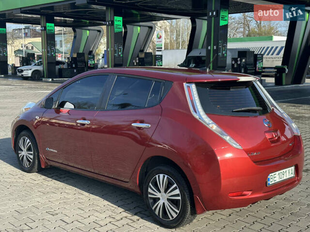 Красный Ниссан Лиф, объемом двигателя 0 л и пробегом 145 тыс. км за 5950 $, фото 10 на Automoto.ua