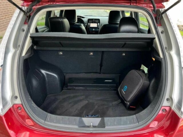 Червоний Ніссан Ліф, об'ємом двигуна 0 л та пробігом 72 тис. км за 2600 $, фото 14 на Automoto.ua