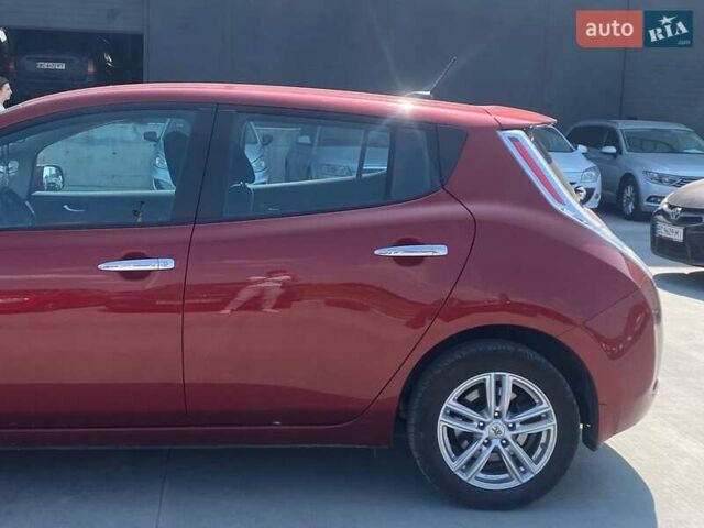 Червоний Ніссан Ліф, об'ємом двигуна 0 л та пробігом 92 тис. км за 8890 $, фото 5 на Automoto.ua