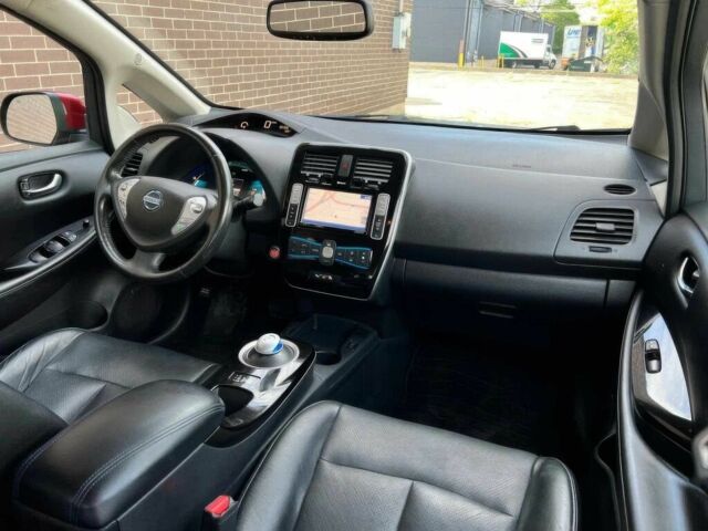 Червоний Ніссан Ліф, об'ємом двигуна 0 л та пробігом 72 тис. км за 2600 $, фото 7 на Automoto.ua