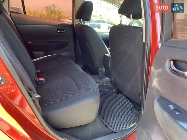 Красный Ниссан Лиф, объемом двигателя 0 л и пробегом 115 тыс. км за 5700 $, фото 11 на Automoto.ua
