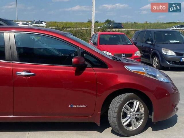 Червоний Ніссан Ліф, об'ємом двигуна 0 л та пробігом 92 тис. км за 8890 $, фото 11 на Automoto.ua