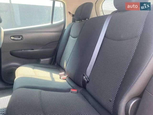 Червоний Ніссан Ліф, об'ємом двигуна 0 л та пробігом 92 тис. км за 8890 $, фото 25 на Automoto.ua