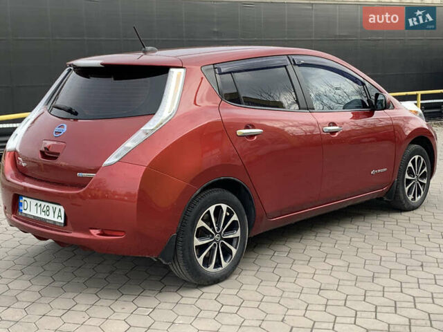 Красный Ниссан Лиф, объемом двигателя 0 л и пробегом 115 тыс. км за 5700 $, фото 5 на Automoto.ua