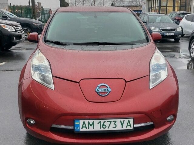 Красный Ниссан Лиф, объемом двигателя 0 л и пробегом 84 тыс. км за 7400 $, фото 17 на Automoto.ua