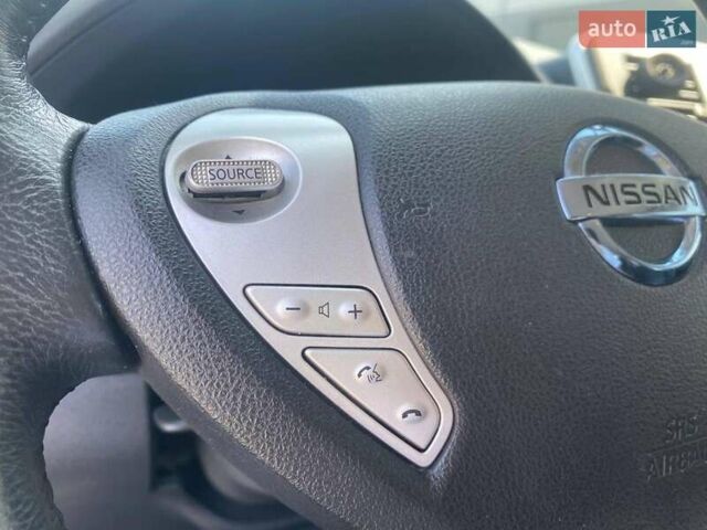 Червоний Ніссан Ліф, об'ємом двигуна 0 л та пробігом 92 тис. км за 8890 $, фото 24 на Automoto.ua