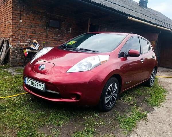 Червоний Ніссан Ліф, об'ємом двигуна 0 л та пробігом 129 тис. км за 6000 $, фото 5 на Automoto.ua