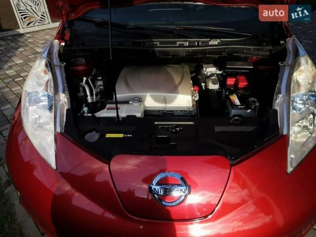 Червоний Ніссан Ліф, об'ємом двигуна 0 л та пробігом 62 тис. км за 7800 $, фото 18 на Automoto.ua