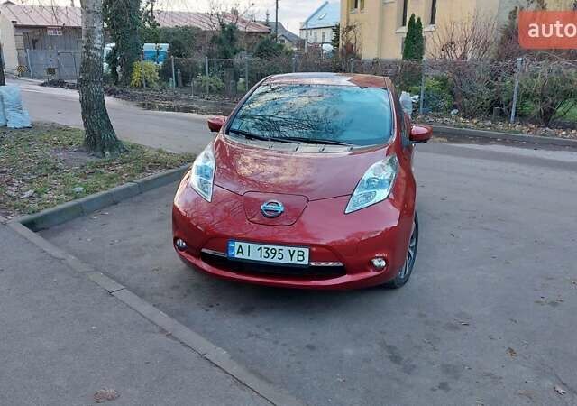 Червоний Ніссан Ліф, об'ємом двигуна 0 л та пробігом 68 тис. км за 7555 $, фото 8 на Automoto.ua