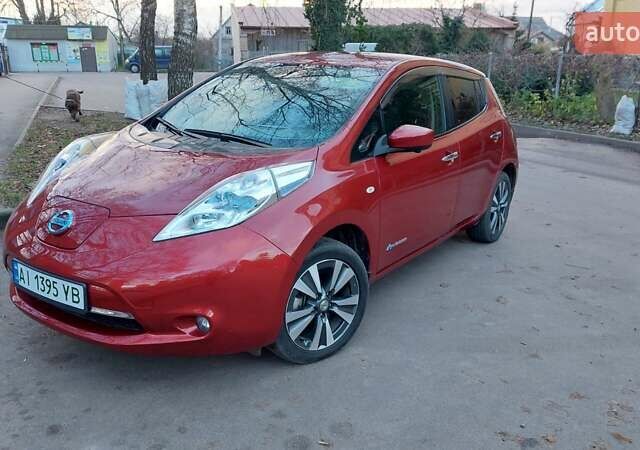 Червоний Ніссан Ліф, об'ємом двигуна 0 л та пробігом 68 тис. км за 7555 $, фото 11 на Automoto.ua