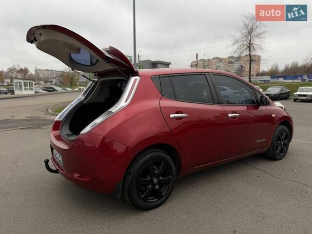 Красный Ниссан Лиф, объемом двигателя 0 л и пробегом 155 тыс. км за 7800 $, фото 30 на Automoto.ua