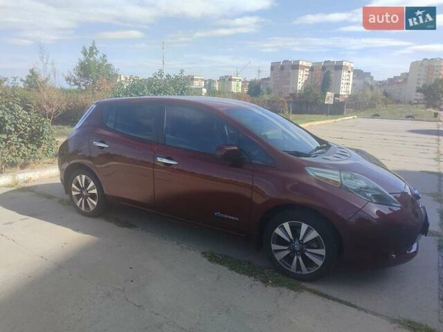 Червоний Ніссан Ліф, об'ємом двигуна 0 л та пробігом 104 тис. км за 8500 $, фото 7 на Automoto.ua