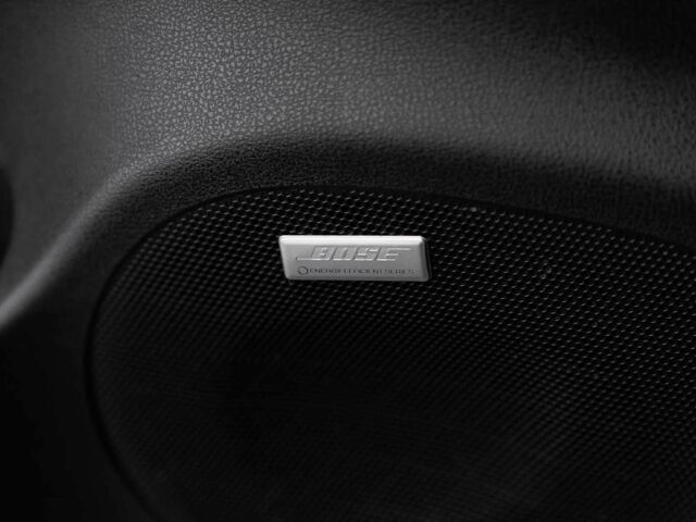 Красный Ниссан Лиф, объемом двигателя 0 л и пробегом 56 тыс. км за 5000 $, фото 15 на Automoto.ua