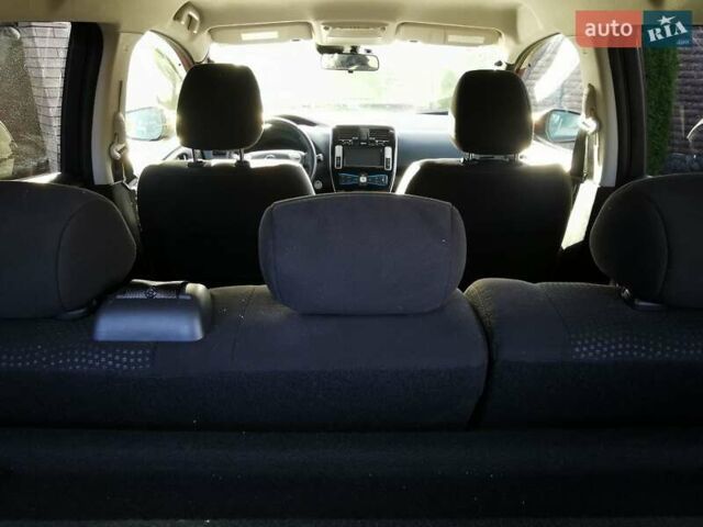 Червоний Ніссан Ліф, об'ємом двигуна 0 л та пробігом 62 тис. км за 7800 $, фото 15 на Automoto.ua