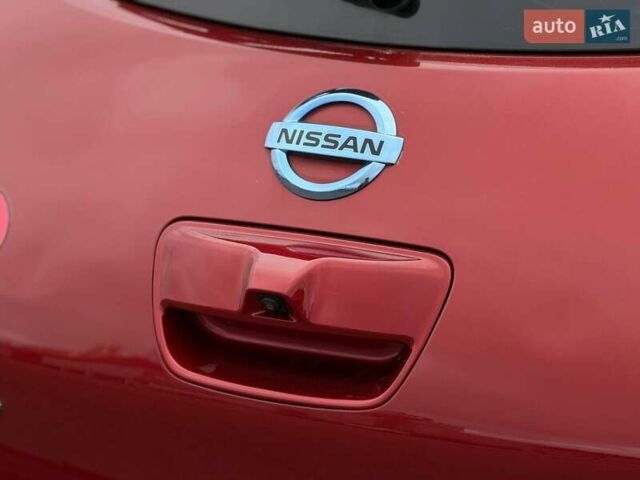 Красный Ниссан Лиф, объемом двигателя 0 л и пробегом 155 тыс. км за 7800 $, фото 23 на Automoto.ua