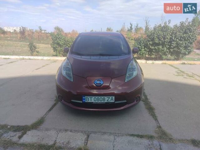 Червоний Ніссан Ліф, об'ємом двигуна 0 л та пробігом 104 тис. км за 8500 $, фото 8 на Automoto.ua