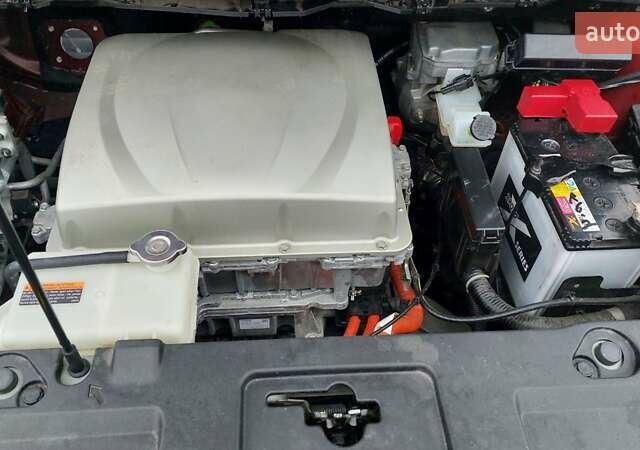 Красный Ниссан Лиф, объемом двигателя 0 л и пробегом 67 тыс. км за 7500 $, фото 12 на Automoto.ua