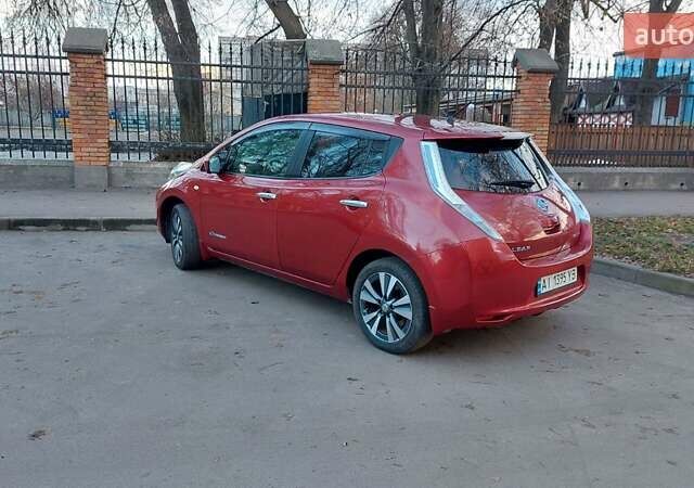 Червоний Ніссан Ліф, об'ємом двигуна 0 л та пробігом 68 тис. км за 7555 $, фото 5 на Automoto.ua