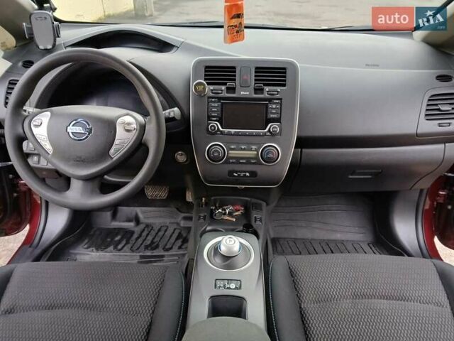 Красный Ниссан Лиф, объемом двигателя 0 л и пробегом 91 тыс. км за 7300 $, фото 14 на Automoto.ua