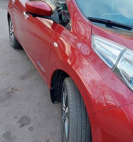 Червоний Ніссан Ліф, об'ємом двигуна 0 л та пробігом 68 тис. км за 7555 $, фото 14 на Automoto.ua