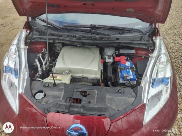 Червоний Ніссан Ліф, об'ємом двигуна 0 л та пробігом 82 тис. км за 7300 $, фото 9 на Automoto.ua