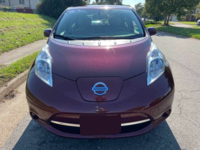 Красный Ниссан Лиф, объемом двигателя 0 л и пробегом 77 тыс. км за 6200 $, фото 1 на Automoto.ua