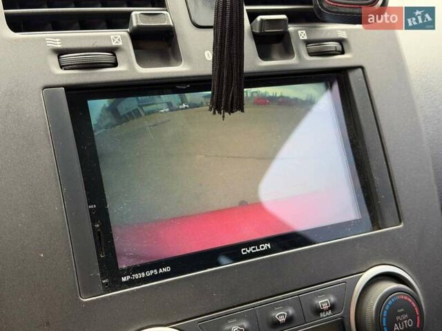 Красный Ниссан Лиф, объемом двигателя 0 л и пробегом 155 тыс. км за 7800 $, фото 47 на Automoto.ua