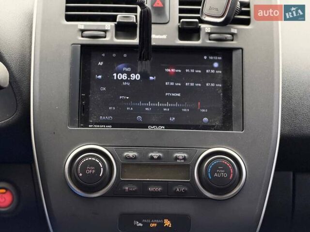 Красный Ниссан Лиф, объемом двигателя 0 л и пробегом 155 тыс. км за 7800 $, фото 42 на Automoto.ua