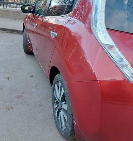 Червоний Ніссан Ліф, об'ємом двигуна 0 л та пробігом 68 тис. км за 7555 $, фото 16 на Automoto.ua