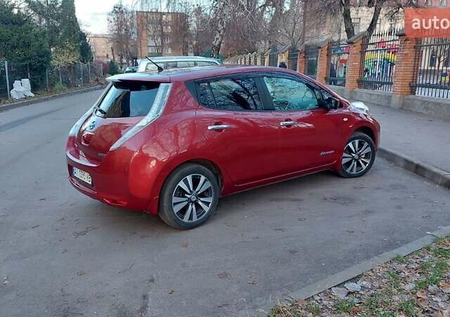 Червоний Ніссан Ліф, об'ємом двигуна 0 л та пробігом 68 тис. км за 7555 $, фото 9 на Automoto.ua