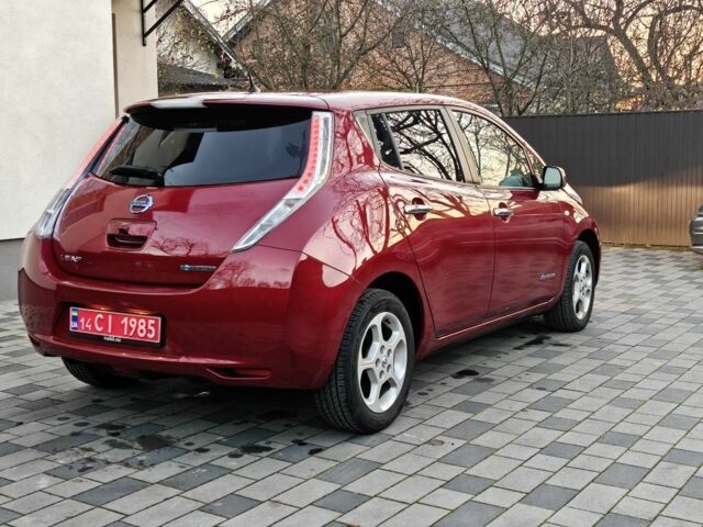 Красный Ниссан Лиф, объемом двигателя 0 л и пробегом 148 тыс. км за 6999 $, фото 2 на Automoto.ua