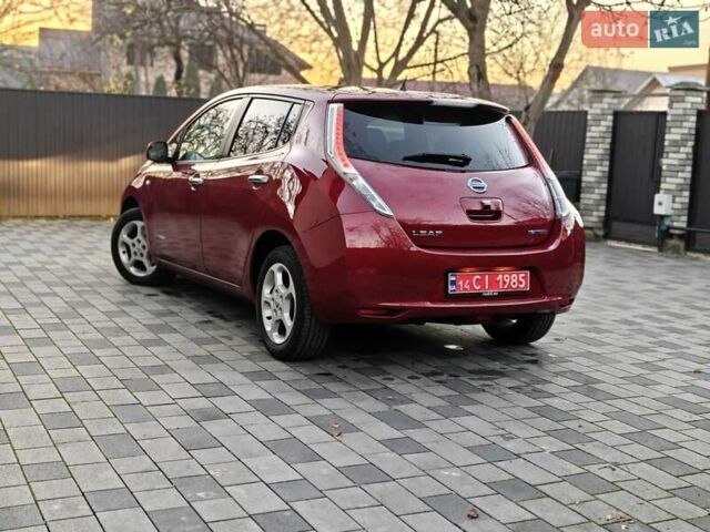Красный Ниссан Лиф, объемом двигателя 0 л и пробегом 148 тыс. км за 6999 $, фото 7 на Automoto.ua