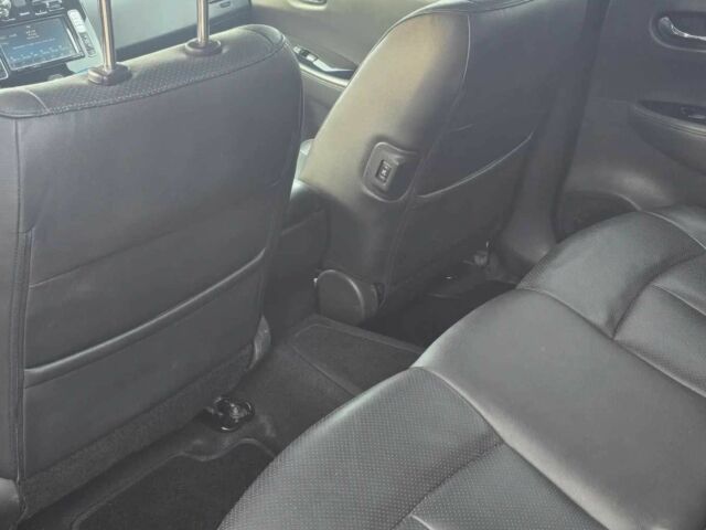 Красный Ниссан Лиф, объемом двигателя 0 л и пробегом 99 тыс. км за 3000 $, фото 9 на Automoto.ua