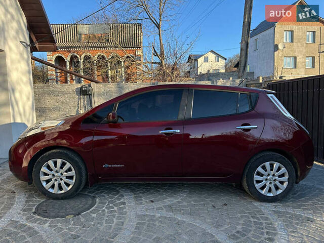 Красный Ниссан Лиф, объемом двигателя 0 л и пробегом 99 тыс. км за 7500 $, фото 19 на Automoto.ua