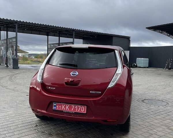 Червоний Ніссан Ліф, об'ємом двигуна 0 л та пробігом 113 тис. км за 7850 $, фото 9 на Automoto.ua