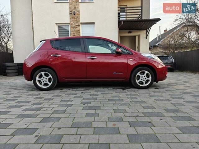 Красный Ниссан Лиф, объемом двигателя 0 л и пробегом 148 тыс. км за 6999 $, фото 8 на Automoto.ua