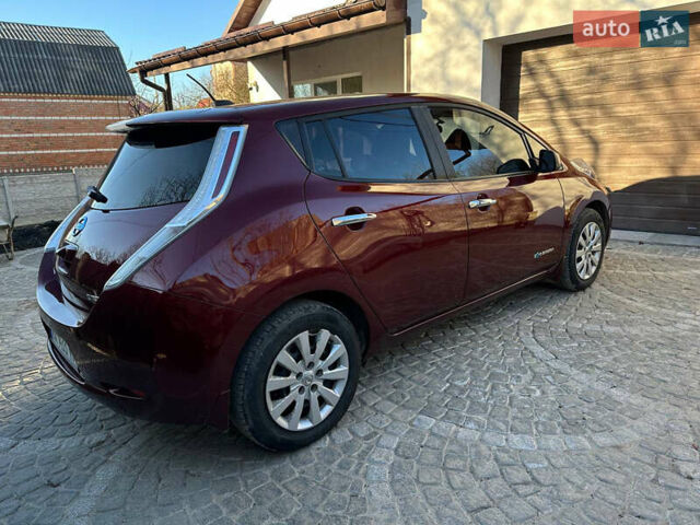 Красный Ниссан Лиф, объемом двигателя 0 л и пробегом 99 тыс. км за 7500 $, фото 23 на Automoto.ua