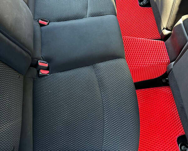 Красный Ниссан Лиф, объемом двигателя 0 л и пробегом 99 тыс. км за 7500 $, фото 44 на Automoto.ua