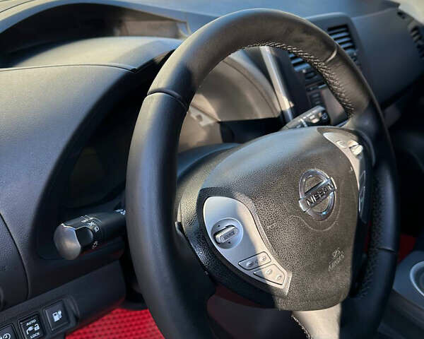 Красный Ниссан Лиф, объемом двигателя 0 л и пробегом 99 тыс. км за 7500 $, фото 50 на Automoto.ua