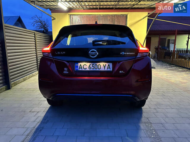 Красный Ниссан Лиф, объемом двигателя 0 л и пробегом 134 тыс. км за 12500 $, фото 3 на Automoto.ua