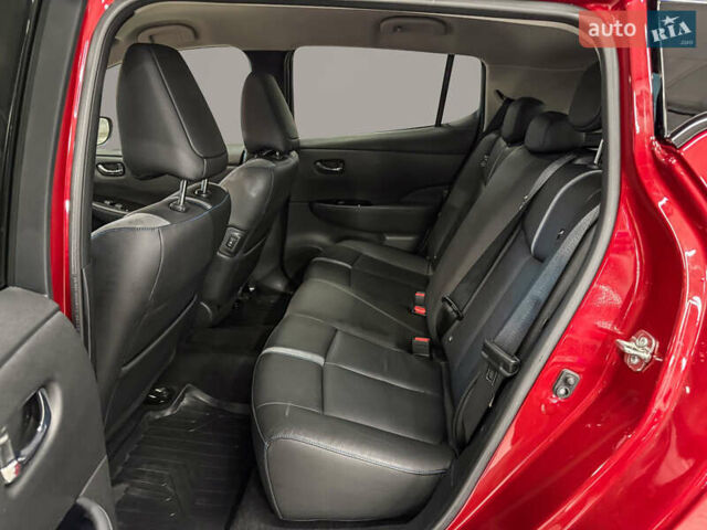 Красный Ниссан Лиф, объемом двигателя 0 л и пробегом 25 тыс. км за 8500 $, фото 20 на Automoto.ua