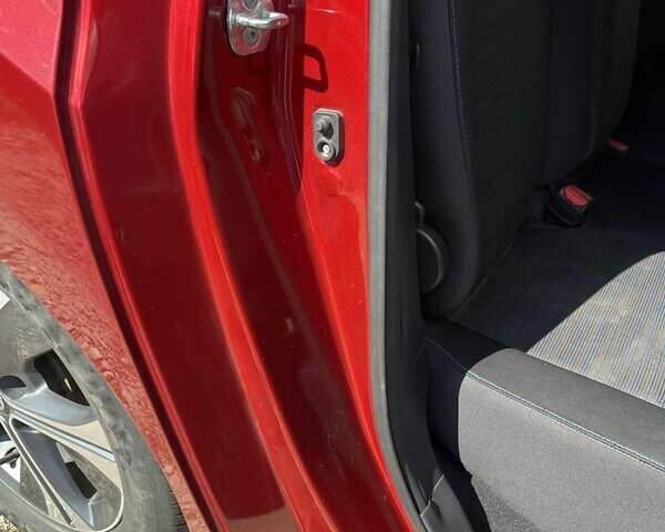 Красный Ниссан Лиф, объемом двигателя 0 л и пробегом 80 тыс. км за 13799 $, фото 22 на Automoto.ua