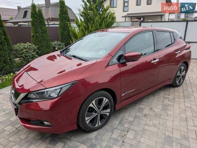 Червоний Ніссан Ліф, об'ємом двигуна 0 л та пробігом 127 тис. км за 11900 $, фото 2 на Automoto.ua