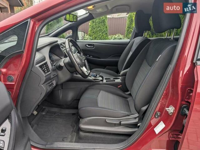 Червоний Ніссан Ліф, об'ємом двигуна 0 л та пробігом 127 тис. км за 11900 $, фото 24 на Automoto.ua