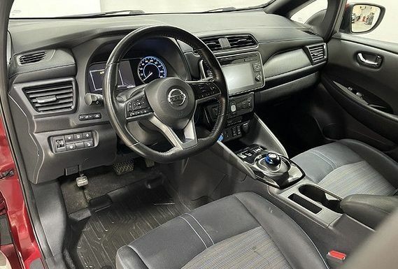 Червоний Ніссан Ліф, об'ємом двигуна 0 л та пробігом 104 тис. км за 11600 $, фото 3 на Automoto.ua