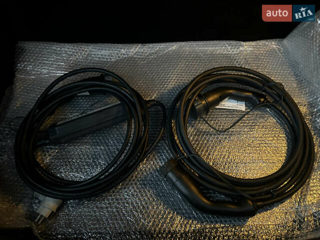 Красный Ниссан Лиф, объемом двигателя 0 л и пробегом 62 тыс. км за 11990 $, фото 25 на Automoto.ua