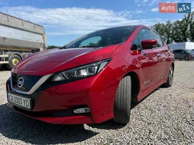 Червоний Ніссан Ліф, об'ємом двигуна 0 л та пробігом 93 тис. км за 14300 $, фото 1 на Automoto.ua