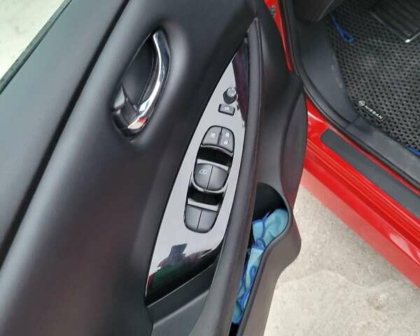 Червоний Ніссан Ліф, об'ємом двигуна 0 л та пробігом 81 тис. км за 13199 $, фото 13 на Automoto.ua