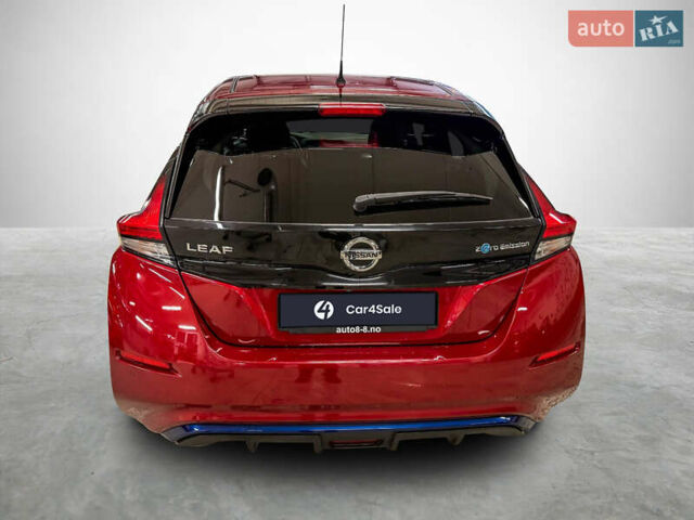 Красный Ниссан Лиф, объемом двигателя 0 л и пробегом 25 тыс. км за 8500 $, фото 3 на Automoto.ua