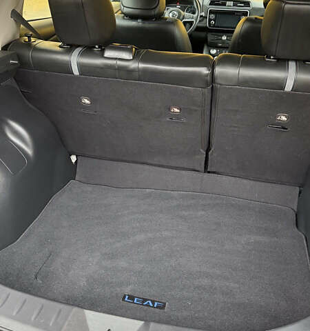 Червоний Ніссан Ліф, об'ємом двигуна 0 л та пробігом 74 тис. км за 14500 $, фото 8 на Automoto.ua